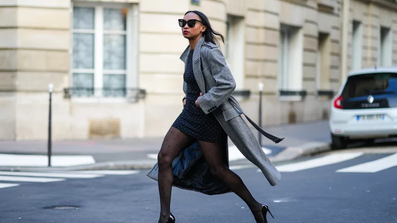 The Ultimate Guide to Minimalist Dressing